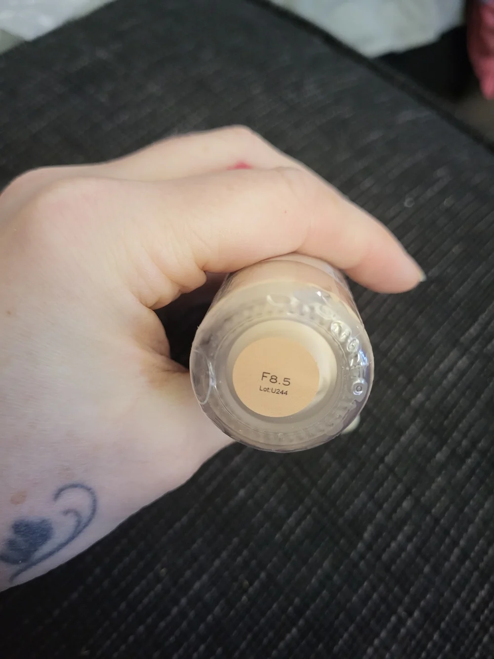 Revolution IRL Filter Longwear Foundation F8.5